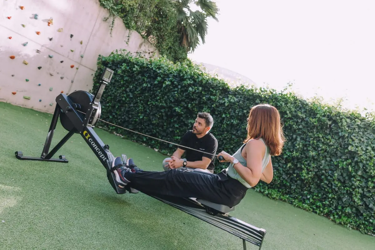 Entrenamiento de remo al aire libre en ENSO